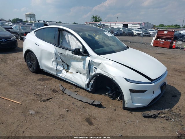 Продаж на аукціоні авто 2026 Tesla Model Y All-wheel Drive/long Range Launch Series/premium All-wheel Drive, vin: 7SAYGDEE0TF352823, номер лоту: 45499163