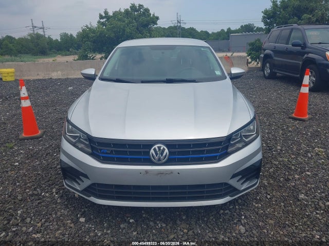 45499323 :رقم المزاد ، 1VWDT7A33HC084638 vin ، 2017 Volkswagen Passat 1.8t R-line مزاد بيع
