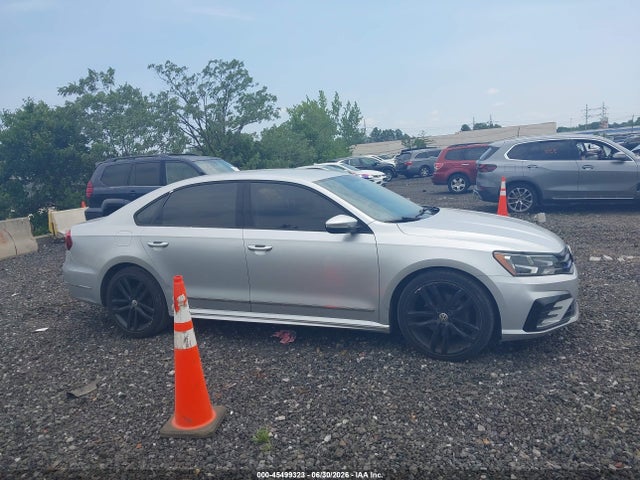 45499323 :رقم المزاد ، 1VWDT7A33HC084638 vin ، 2017 Volkswagen Passat 1.8t R-line مزاد بيع