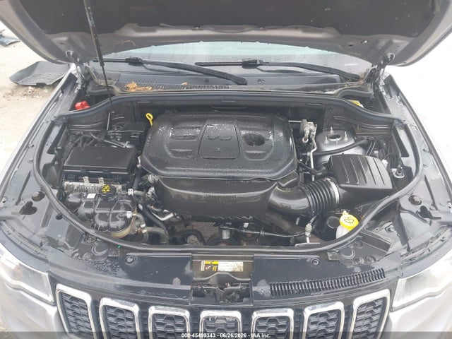 1C4RJFAG4KC836933 Jeep Grand Cherokee Laredo E 4x4