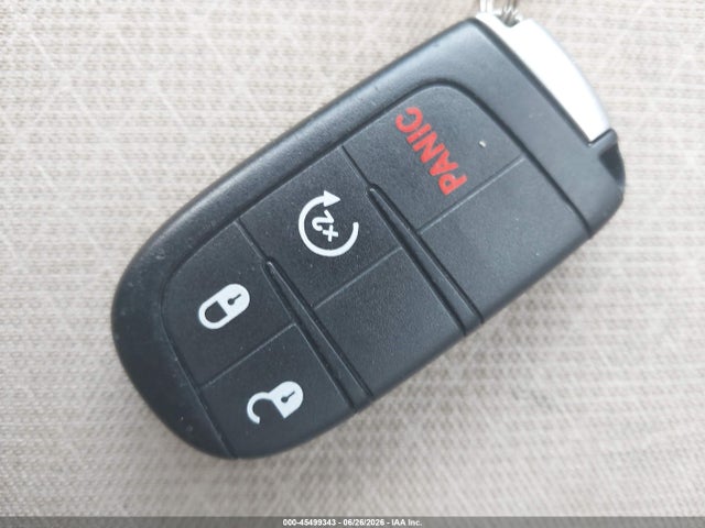 1C4RJFAG4KC836933 Jeep Grand Cherokee Laredo E 4x4