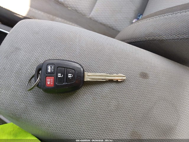 Продажа на аукционе авто 2017 Toyota Corolla Le, vin: 2T1BURHE2HC756254, номер лота: 45499344