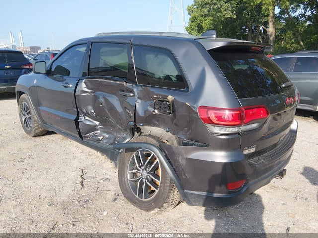 Продаж на аукціоні авто 2018 Jeep Grand Cherokee Trailhawk 4x4, vin: 1C4RJFLGXJC211240, номер лоту: 45499345