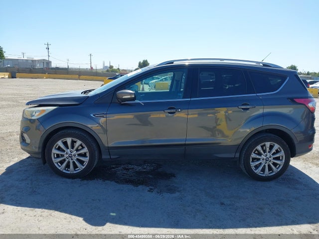 Ford Escape Titanium 2017 1FMCU0J95HUE97562 Image 16