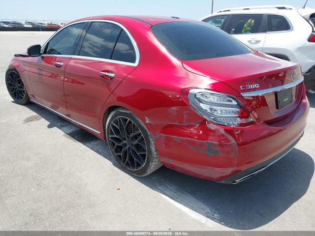 45499374 :رقم المزاد ، 55SWF4JB8JU272264 vin ، 2018 Mercedes-benz C 300 مزاد بيع