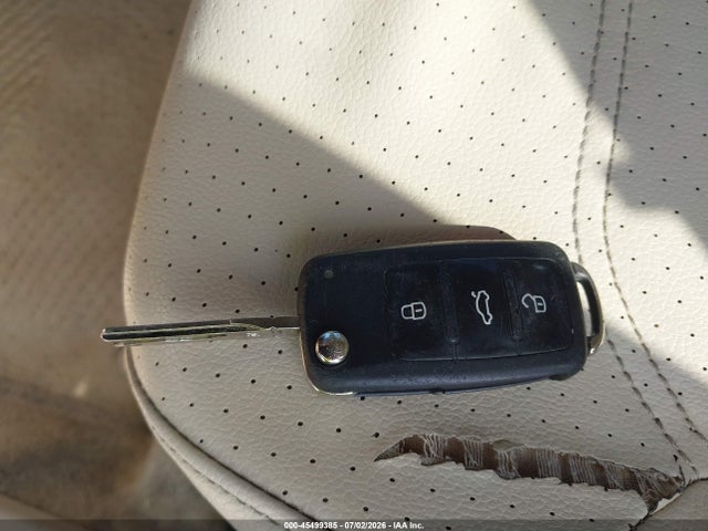 45499385 :رقم المزاد ، 1VWBS7A31EC050963 vin ، 2014 Volkswagen Passat 1.8t Se مزاد بيع