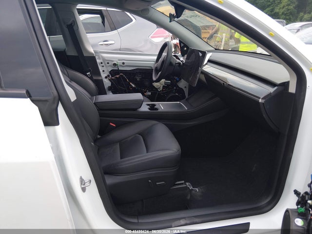 2025 Tesla Model Y Performance Dual Motor All-wheel Drive მანქანა იყიდება აუქციონზე, vin: 7SAYGDEF7SF310110, აუქციონის ნომერი: 45499424