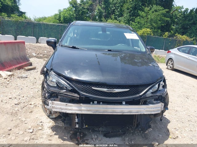 45499454 :رقم المزاد ، 2C4RC1CG1NR211590 vin ، 2022 Chrysler Voyager Lx مزاد بيع
