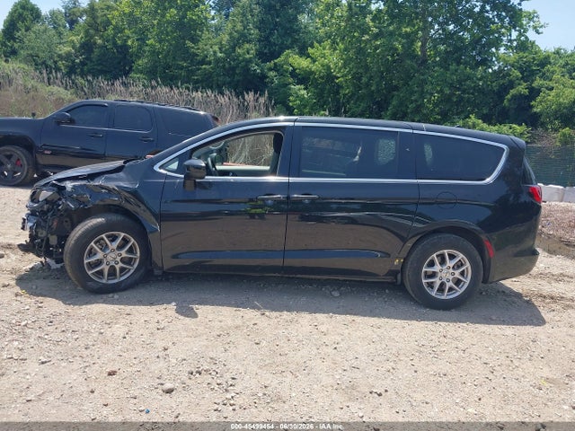 45499454 :رقم المزاد ، 2C4RC1CG1NR211590 vin ، 2022 Chrysler Voyager Lx مزاد بيع