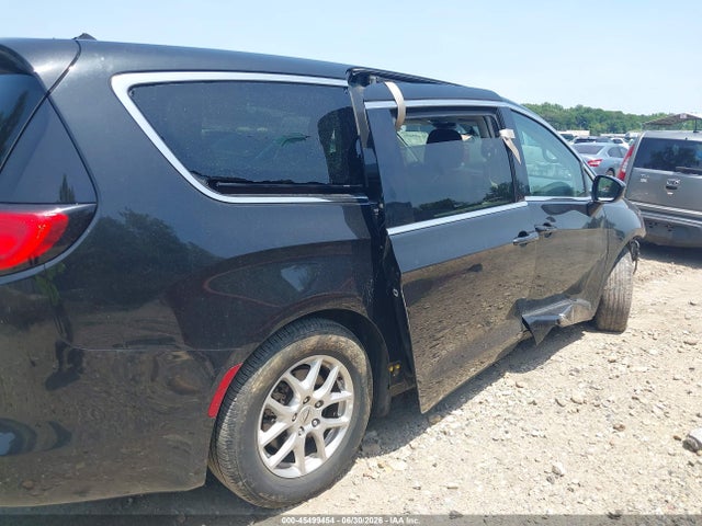 45499454 :رقم المزاد ، 2C4RC1CG1NR211590 vin ، 2022 Chrysler Voyager Lx مزاد بيع