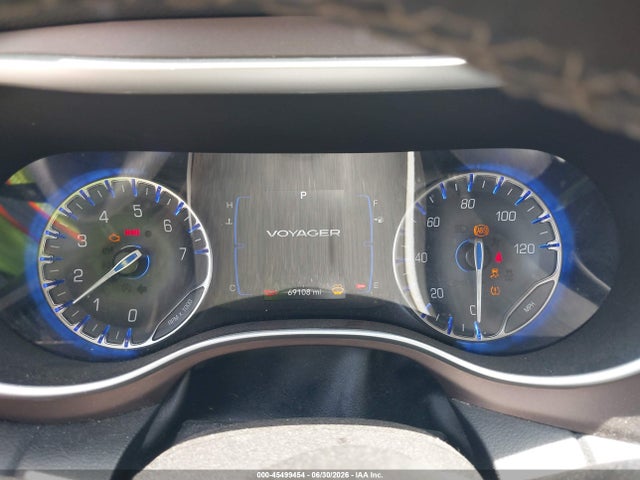 45499454 :رقم المزاد ، 2C4RC1CG1NR211590 vin ، 2022 Chrysler Voyager Lx مزاد بيع