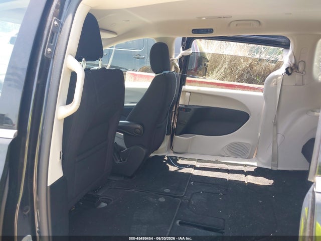 45499454 :رقم المزاد ، 2C4RC1CG1NR211590 vin ، 2022 Chrysler Voyager Lx مزاد بيع