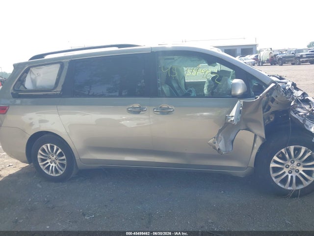 2015 Toyota Sienna Xle 8 Passenger მანქანა იყიდება აუქციონზე, vin: 5TDYK3DC6FS532023, აუქციონის ნომერი: 45499462