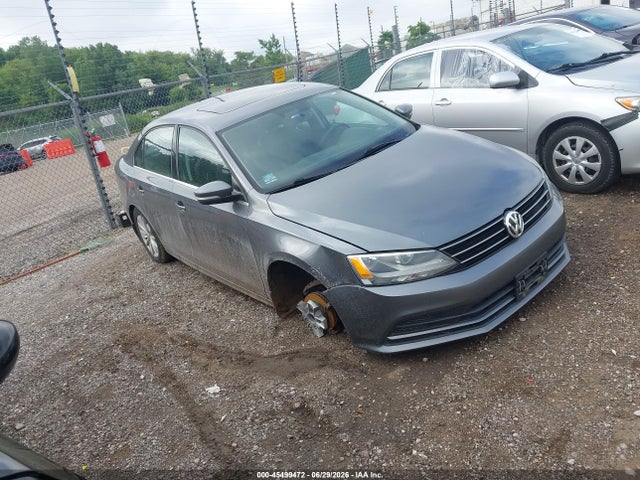 45499472 :رقم المزاد ، 3VWD17AJ8FM286584 vin ، 2015 Volkswagen Jetta 1.8t Se مزاد بيع