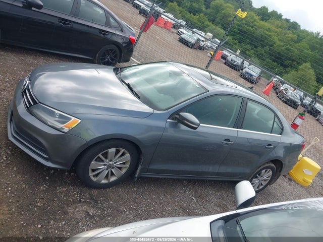 45499472 :رقم المزاد ، 3VWD17AJ8FM286584 vin ، 2015 Volkswagen Jetta 1.8t Se مزاد بيع