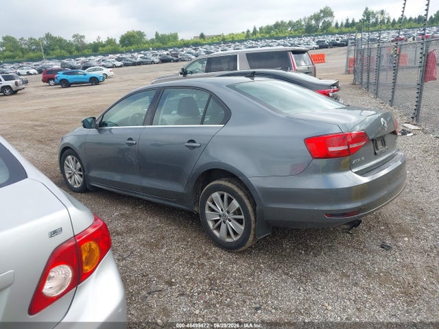 45499472 :رقم المزاد ، 3VWD17AJ8FM286584 vin ، 2015 Volkswagen Jetta 1.8t Se مزاد بيع