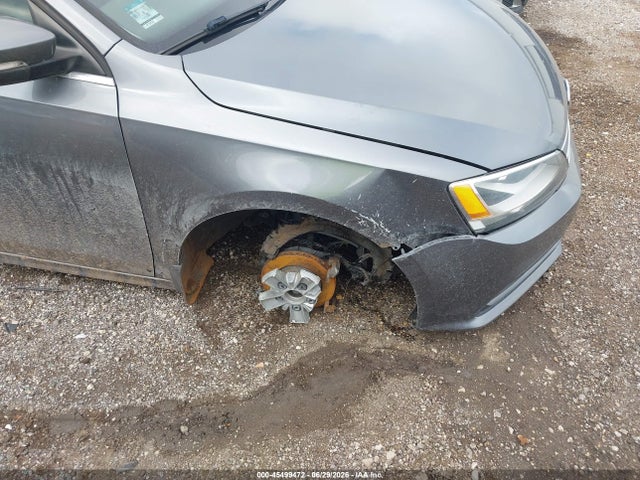 45499472 :رقم المزاد ، 3VWD17AJ8FM286584 vin ، 2015 Volkswagen Jetta 1.8t Se مزاد بيع