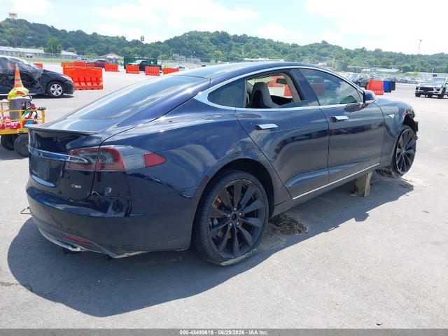 Tesla Model S P85 2014 5YJSA1H10EFP49088 Image 4