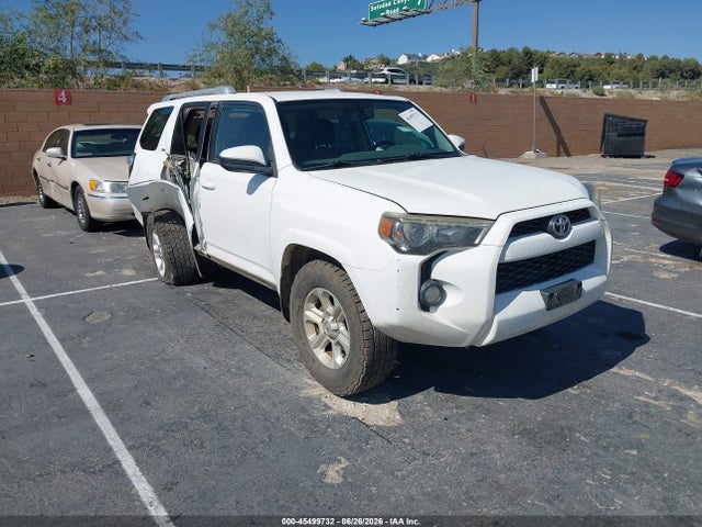 Toyota 4RUNNER SR5 2014 JTEBU5JR2E5165688 Image 1