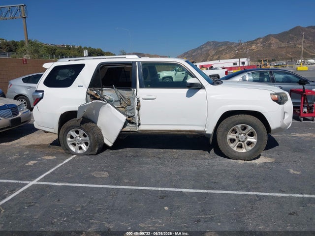 Toyota 4RUNNER SR5 2014 JTEBU5JR2E5165688 Image 13