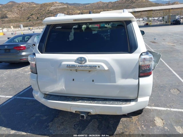 Toyota 4RUNNER SR5 2014 JTEBU5JR2E5165688 Image 16