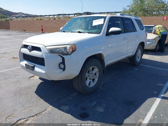 Toyota 4RUNNER SR5 2014 JTEBU5JR2E5165688 Image 2