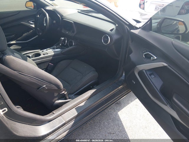 Chevrolet Camaro 1lt 2018 1G1FB1RX4J0111798 Image 5