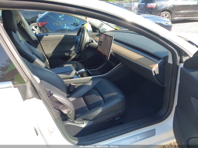 Продаж на аукціоні авто 2019 Tesla Model 3 Long Range/performance, vin: 5YJ3E1EB6KF211576, номер лоту: 45499824