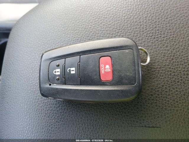 2020 Toyota Rav4 Xle მანქანა იყიდება აუქციონზე, vin: JTMP1RFV5LJ030581, აუქციონის ნომერი: 45499904