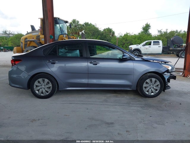 2020 Kia Rio S მანქანა იყიდება აუქციონზე, vin: 3KPA24AD7LE314070, აუქციონის ნომერი: 45499952