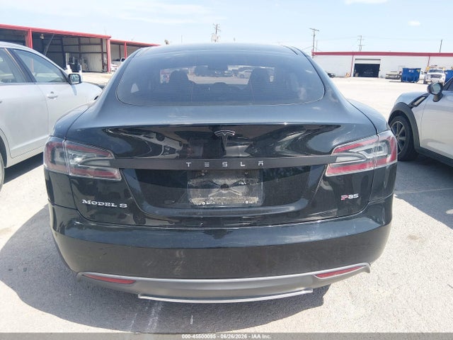 45500095 :رقم المزاد ، 5YJSA1DP8DFP07633 vin ، 2013 Tesla Model S Performance مزاد بيع