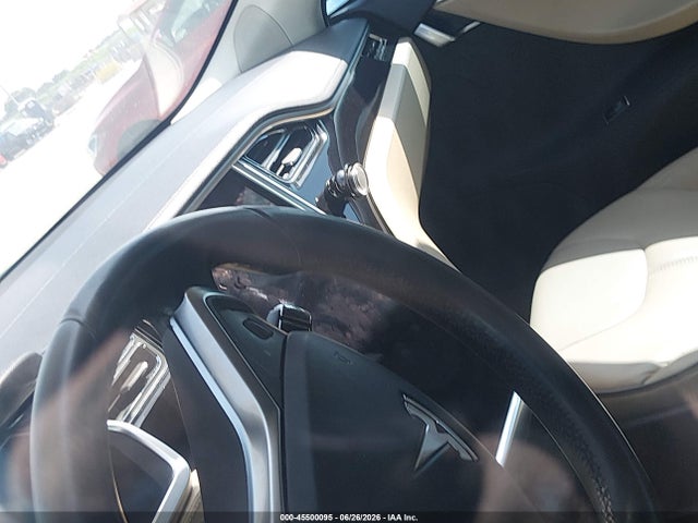 45500095 :رقم المزاد ، 5YJSA1DP8DFP07633 vin ، 2013 Tesla Model S Performance مزاد بيع