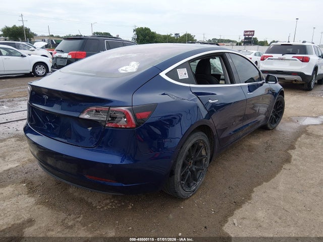Продажа на аукционе авто 2018 Tesla Model 3 Long Range/mid Range, vin: 5YJ3E1EA1JF007242, номер лота: 45500115