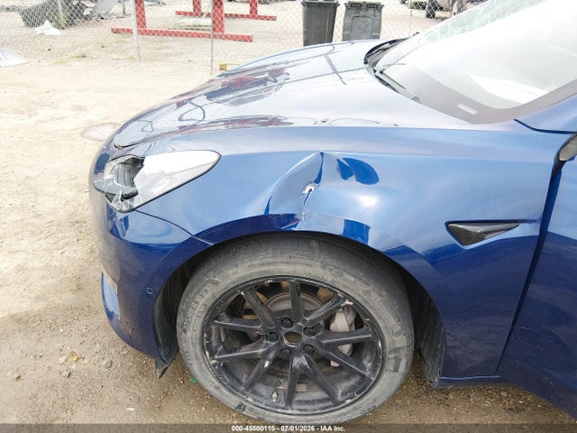 Продажа на аукционе авто 2018 Tesla Model 3 Long Range/mid Range, vin: 5YJ3E1EA1JF007242, номер лота: 45500115