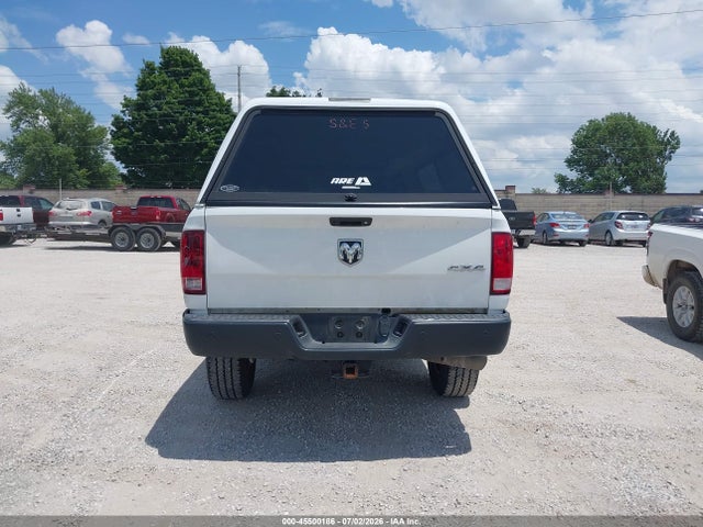 3C63R3GL0HG712768 RAM 3500 Tradesman 4x4 8&#039; Box