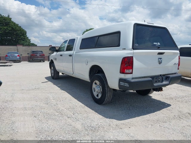 3C63R3GL0HG712768 RAM 3500 Tradesman 4x4 8&#039; Box