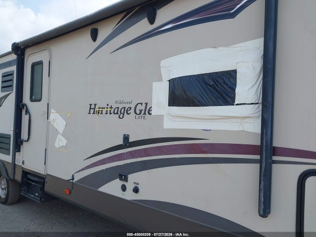 45500209 :رقم المزاد ، 4X4TWBF2XFU006643 vin ، 2015 Wildwood Other مزاد بيع