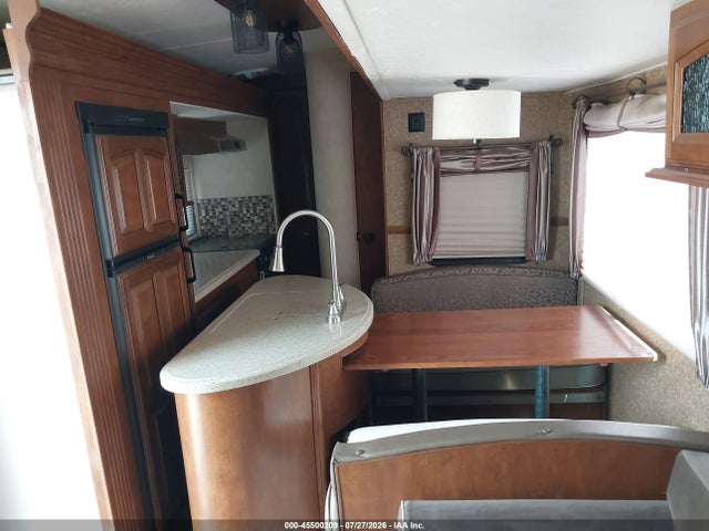 45500209 :رقم المزاد ، 4X4TWBF2XFU006643 vin ، 2015 Wildwood Other مزاد بيع