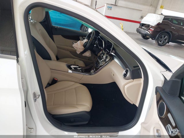 2016 Mercedes-benz C 300 მანქანა იყიდება აუქციონზე, vin: WDDWF4JB0GR141825, აუქციონის ნომერი: 45500215