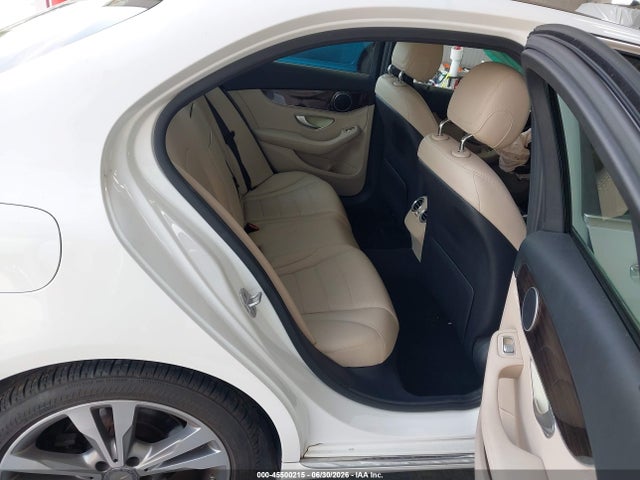 2016 Mercedes-benz C 300 მანქანა იყიდება აუქციონზე, vin: WDDWF4JB0GR141825, აუქციონის ნომერი: 45500215