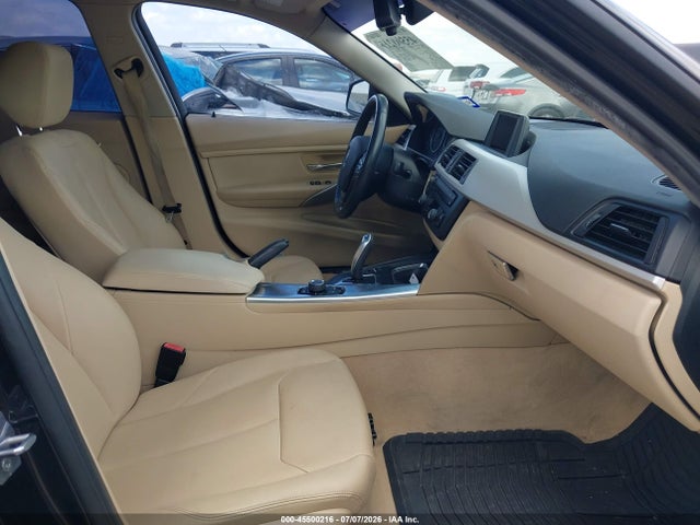 Продажа на аукционе авто 2015 Bmw 320i, vin: WBA3B1G54FNT64770, номер лота: 45500216