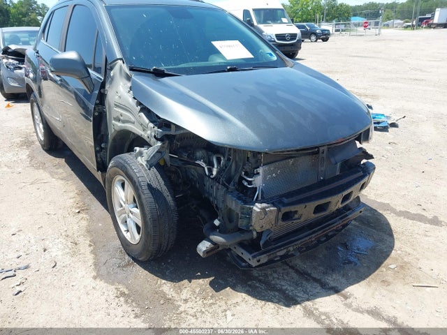 KL7CJLSB0JB718225 Chevrolet Trax Lt