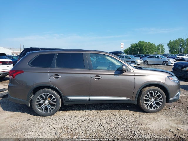 2016 Mitsubishi Outlander Se მანქანა იყიდება აუქციონზე, vin: JA4AZ3A34GZ008736, აუქციონის ნომერი: 45500289