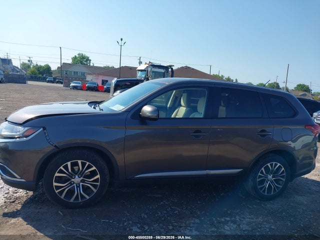 2016 Mitsubishi Outlander Se მანქანა იყიდება აუქციონზე, vin: JA4AZ3A34GZ008736, აუქციონის ნომერი: 45500289