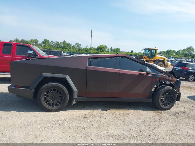 Tesla Cybertruck Cyberbeast 2024 7G2CEHEE0RA054411 Image 11