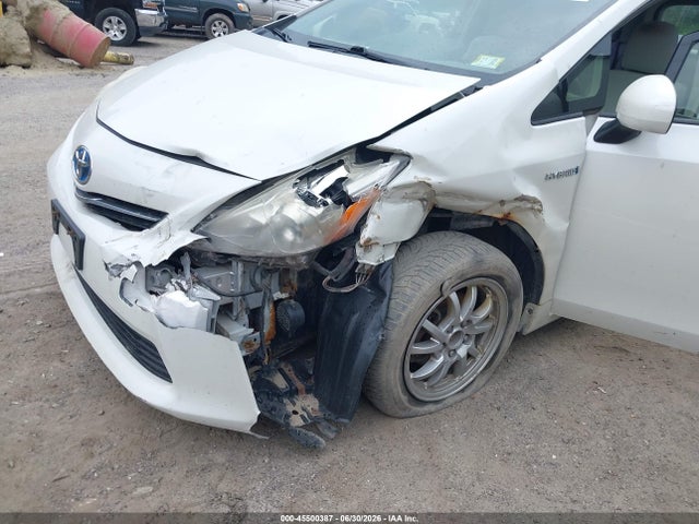 Продажа на аукционе авто 2012 Toyota Prius V Two, vin: JTDZN3EU0C3109759, номер лота: 45500387