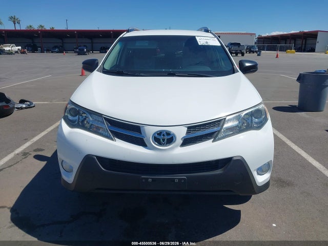 Toyota RAV4 LE 2015 JTMBFREV6FJ033121 Image 13
