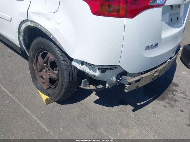 Toyota RAV4 LE 2015 JTMBFREV6FJ033121 Image 6