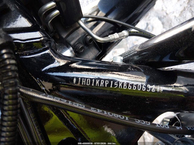 Harley-Davidson FLHXS 2019 1HD1KRP15KB660638 Image 10