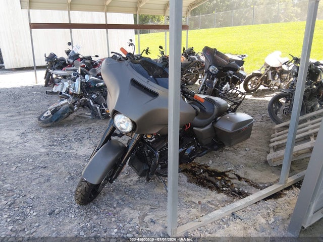 Harley-Davidson FLHXS 2019 1HD1KRP15KB660638 Image 2